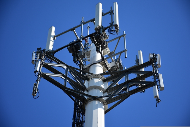 Does 6G technology need much more antenna than 5g?