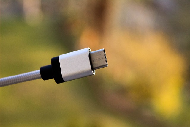 EU warns Apple not to encrypt the USB-C interface: it must be compatible with Android data cables/chargers or it will be banned